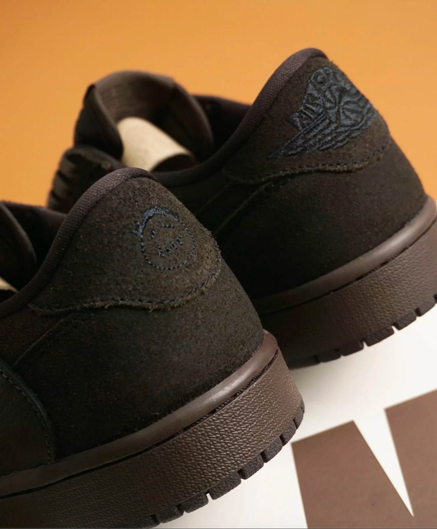 Travis Scott x Air Jordan 1 Velvet Brown